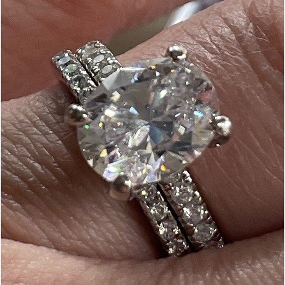 3 ct oval ring - Picture 8 of 10